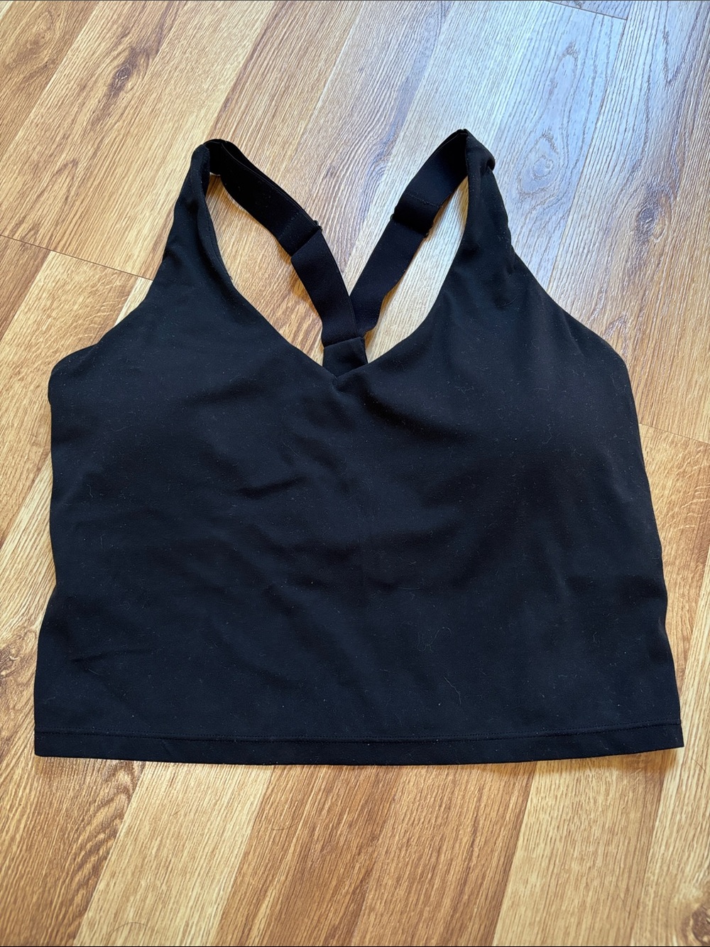 Iuga Black V-Neck Workout Bra Tank with Racerback Straps
